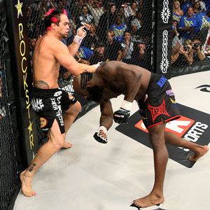 http://www.thegmanifesto.com/wp-content/uploads/2008/10/kimbo-slice-vs-seth-petruzelli1.jpg